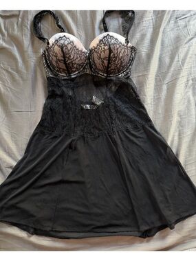 Black Lace-Trim Slip Nightdress with Contrast Cups- sexy and classy
